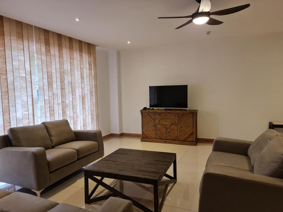 Royale Suites By Arc Royal Luxury Apts Anse Royale Eksteriør billede