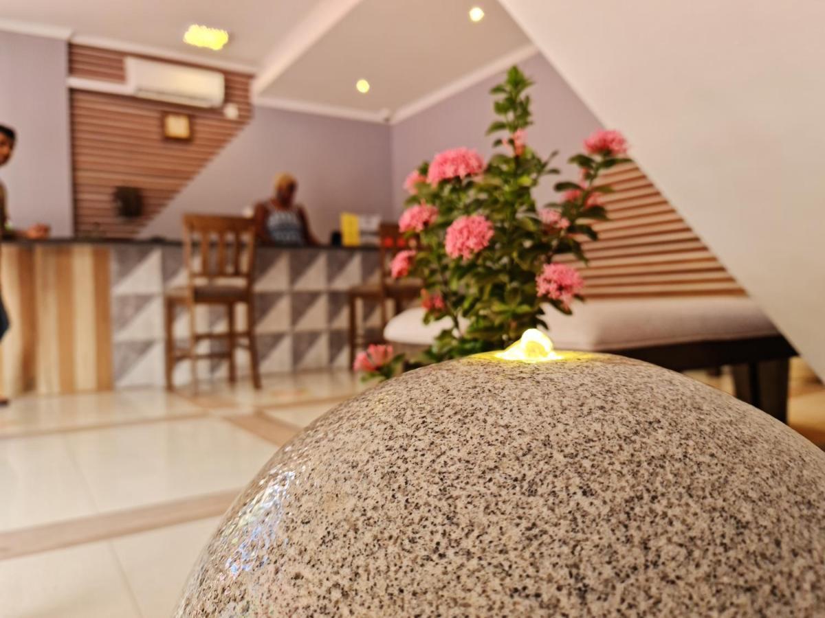 Royale Suites By Arc Royal Luxury Apts Anse Royale Eksteriør billede